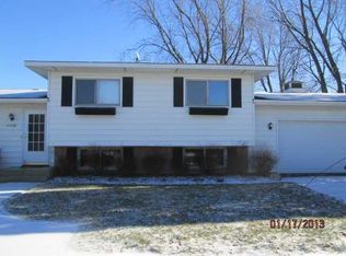 23549 W Bayview Rd, Antioch, IL 60002