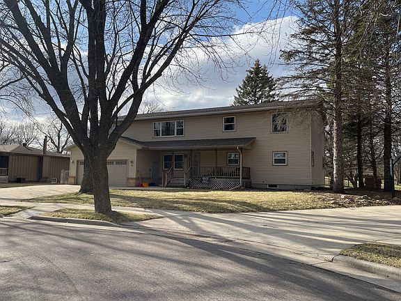 2nd image of 18 Lincoln Ln