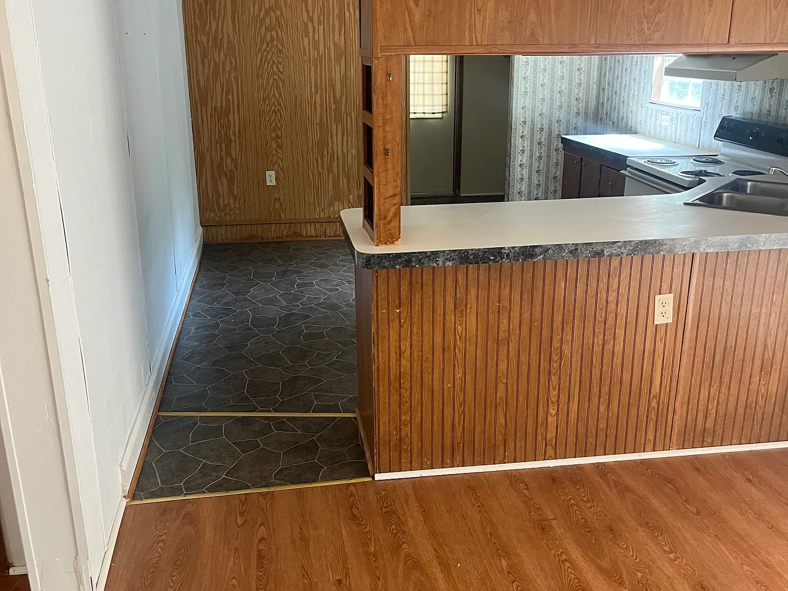 3 bed, 1127 sqft, $1,150 — Photo 4