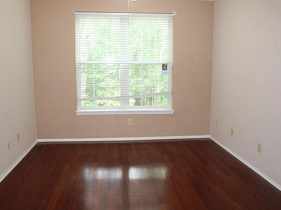 4th image of 13810 N Sutton Park Dr #1028