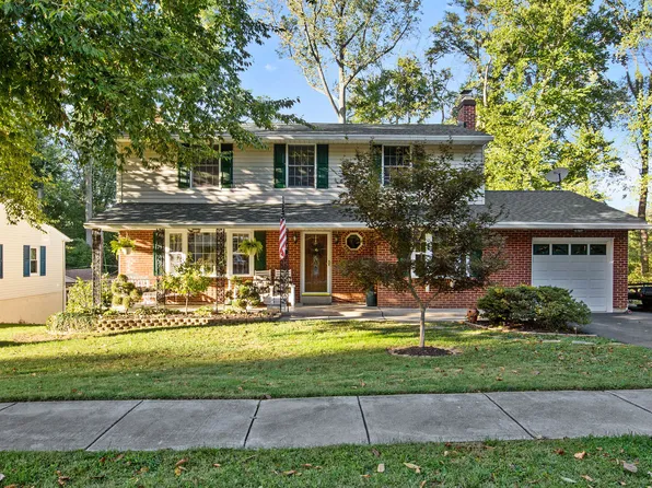 2658 Bittersweet Dr, Wilmington, DE 19810
