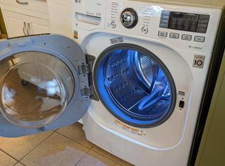 5 Moretti Dr, West Warwick, RI 02893