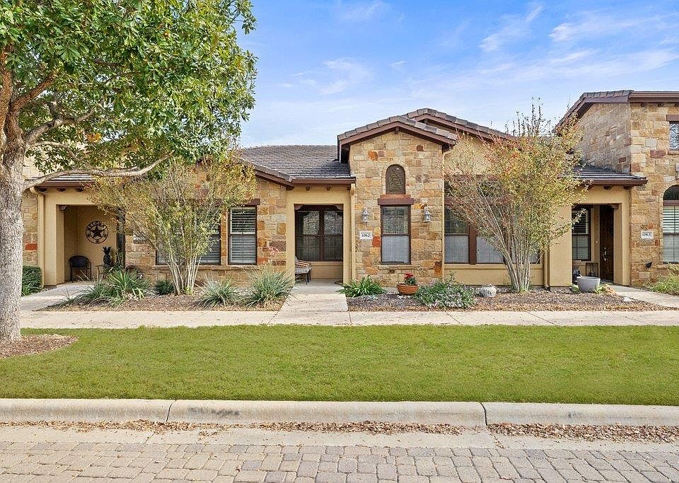 1st image of 108 Rivalto Cir APT 2