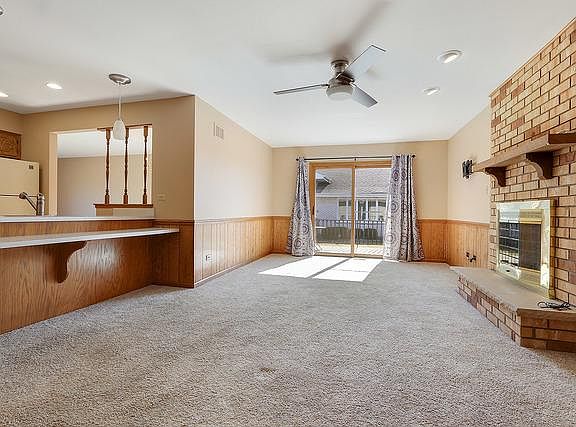 3rd image of 18050 Florida Ct