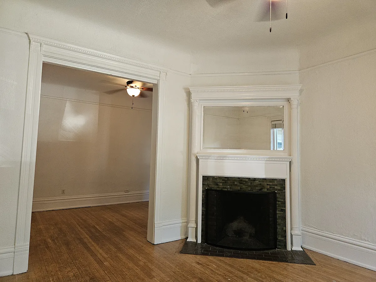 Building Photo - 1536 N Jackson St #1