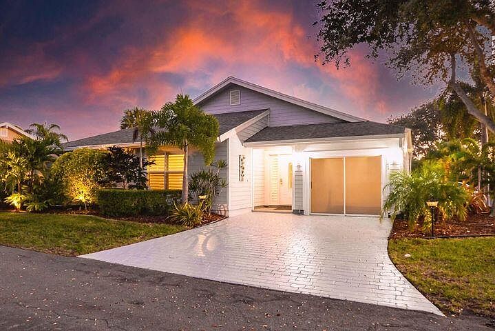 1st image of 4041 NE Breakwater Dr