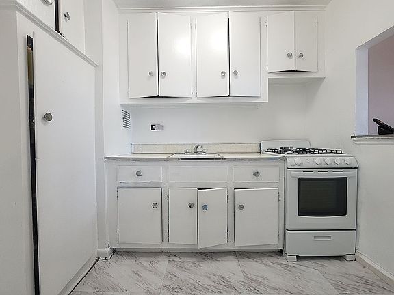 4th image of 170-06 88th Ave #7F