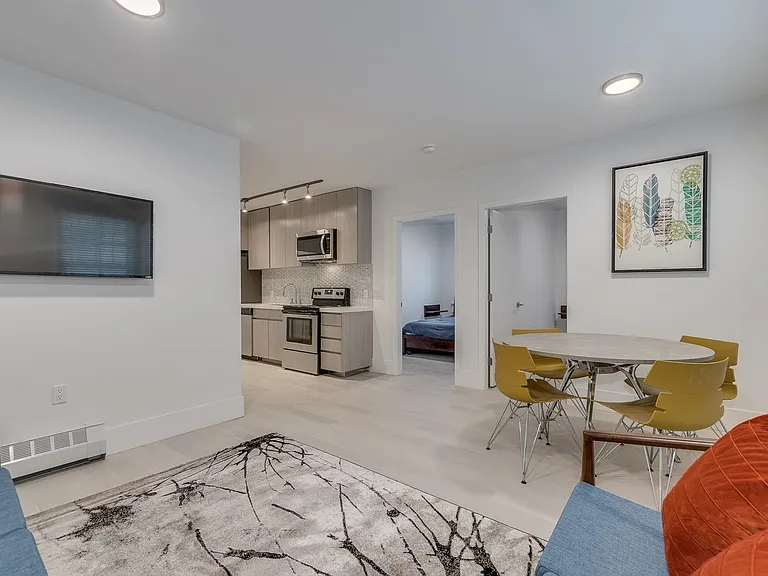 1425 Haro St #203 — Photo 10