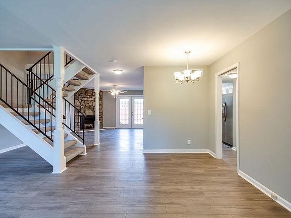 5th image of 1002 E Northfield Blvd APT E103
