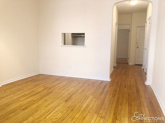 3rd image of 110 Christopher St APT 44