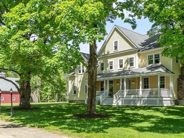 2 Marlboro Rd, Stow, MA 01775
