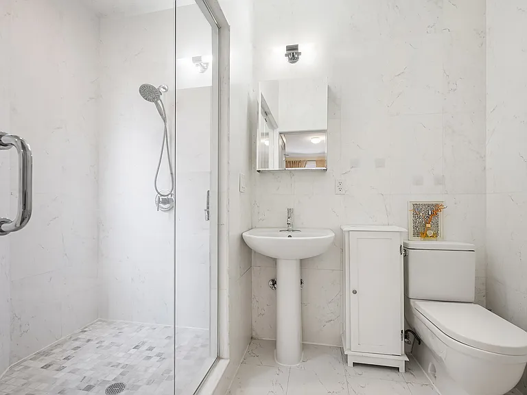 417 Manhattan Ave #B-7 — Photo 7