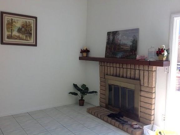 3rd image of 1416 Greenport Ave