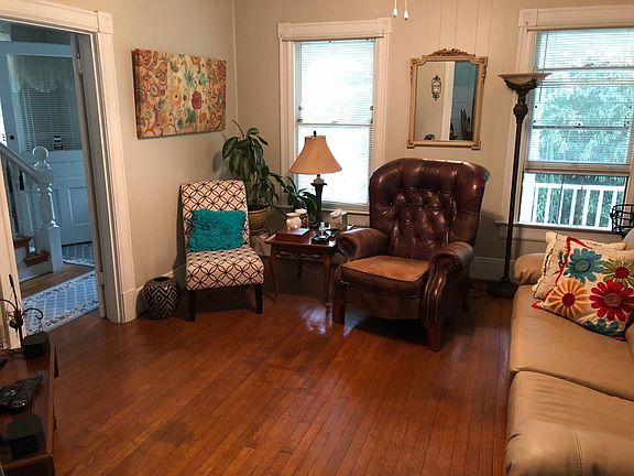 5th image of 2644 N Beechwood Pl