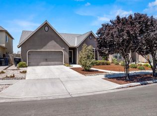 1202 N Carroll Ct, Hanford, CA 93230
