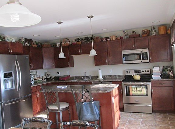 2nd image of 115 Houndstooth Way