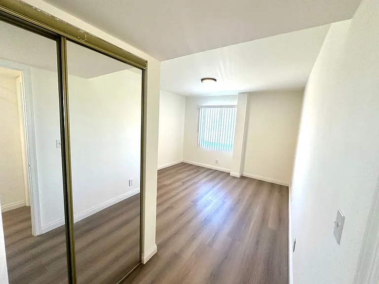 6402 Radford Ave #2 — Photo 14