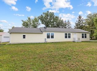 16188 Barber Greene Rd, Sycamore, IL 60178