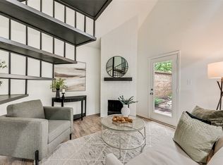 2200 Green Gate Dr, Arlington, TX 76012