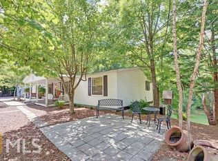 6887 George Barnes Rd, Murrayville, GA 30564