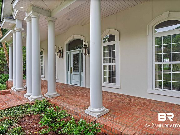 2nd image of 8830 Pine Run