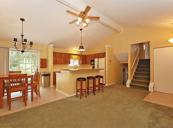 3rd image of 372 Beeler Dr