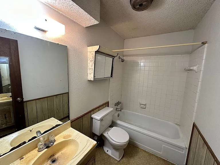 1219 Monnett Ave — Photo 8
