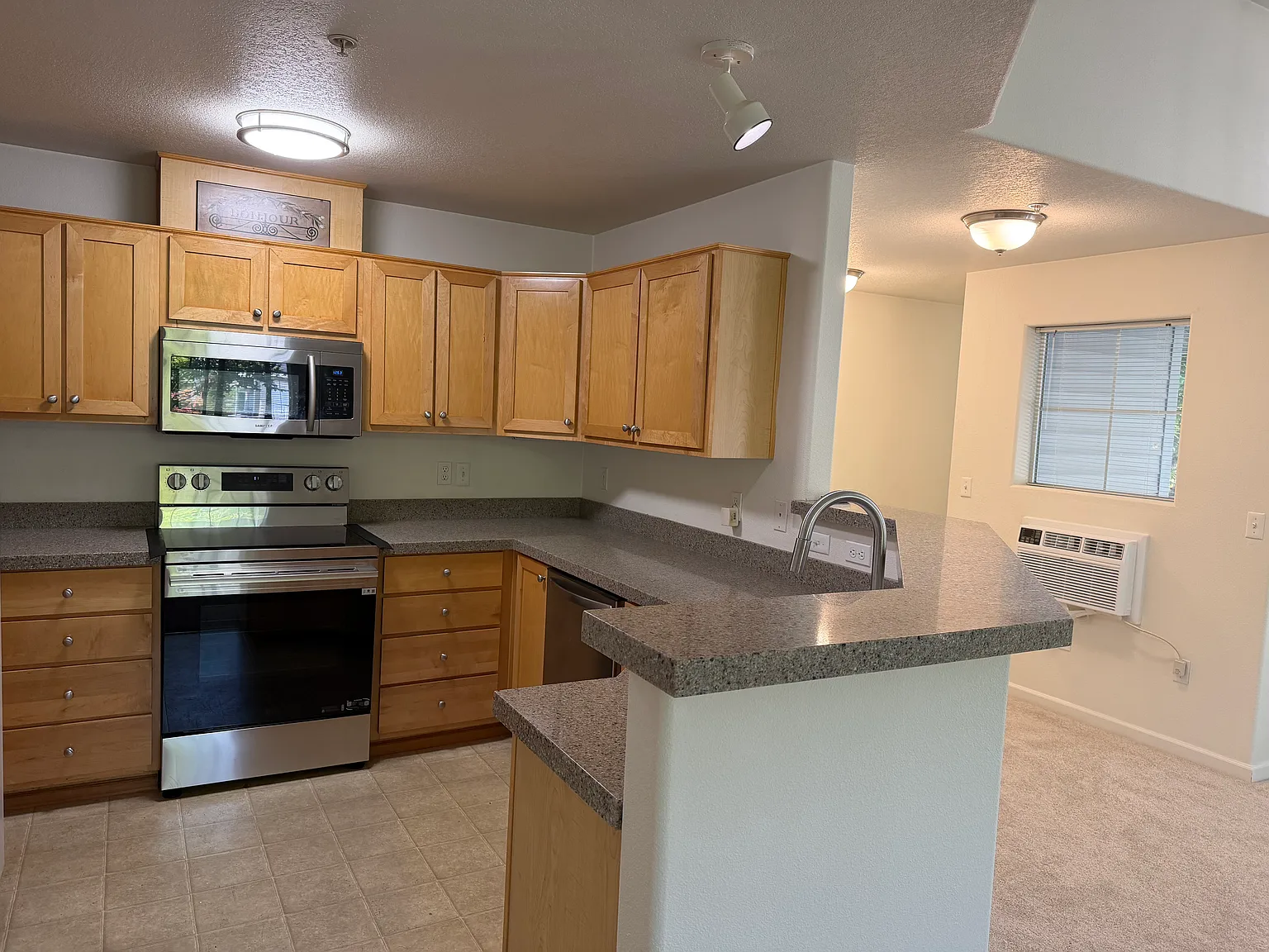 14585 SW Magpie Ln — Photo 2