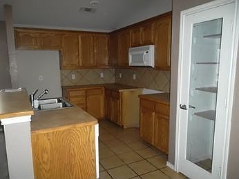 5th image of 6437 Claire Dr