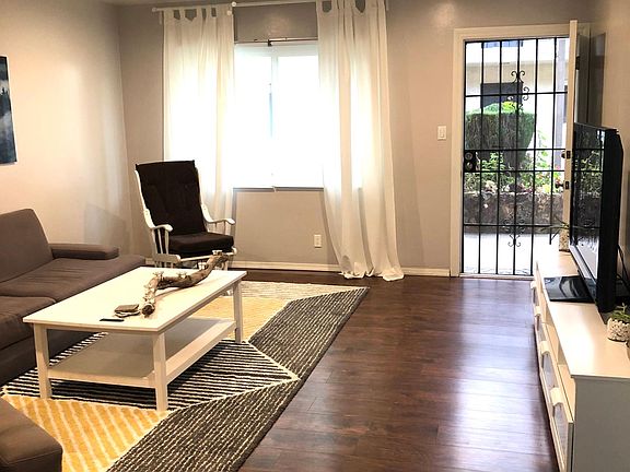 4th image of 725 Larch St APT 4