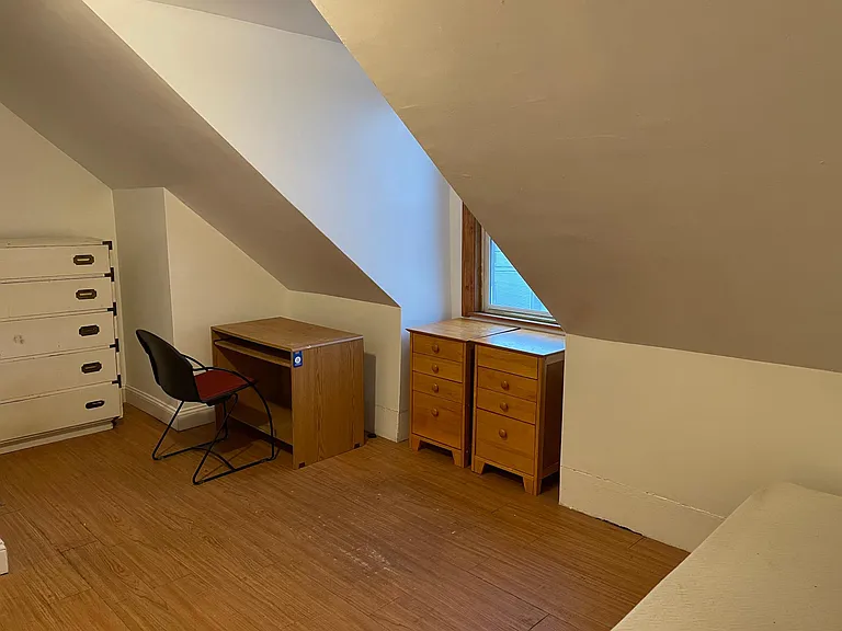 24 Browns Ave #5 — Photo 1
