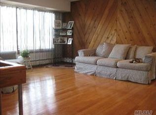 2578 Harvard Ln, Seaford, NY 11783