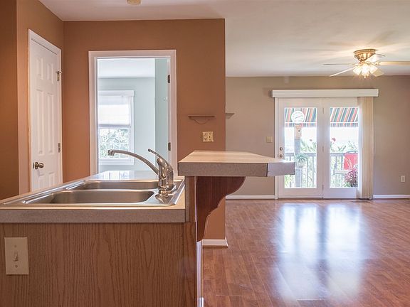 3rd image of 3330 Dawn Dr