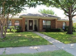 2424 Creighton Dr, Mesquite, TX 75150