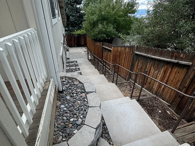 1676 Golddust Dr — Photo 23
