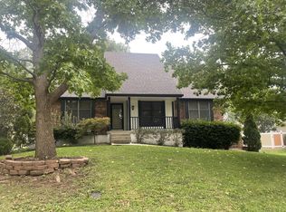 313 N Park Dr, Raymore, MO 64083