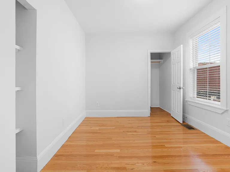 79 Sydney St #2 — Photo 18