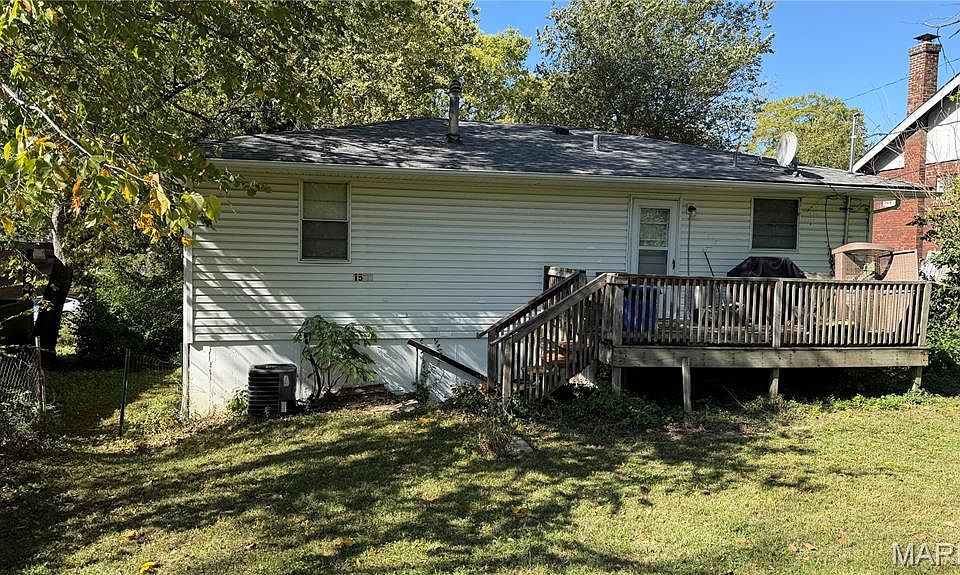 2nd image of 1520 Purdue Ave