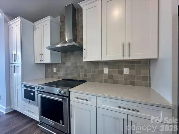 2035 Clarksdale Dr #33, Charlotte, NC 28206