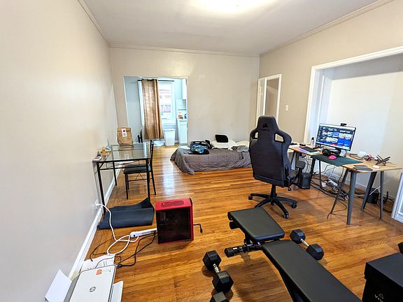 3rd image of 543 Masonic Ave #2