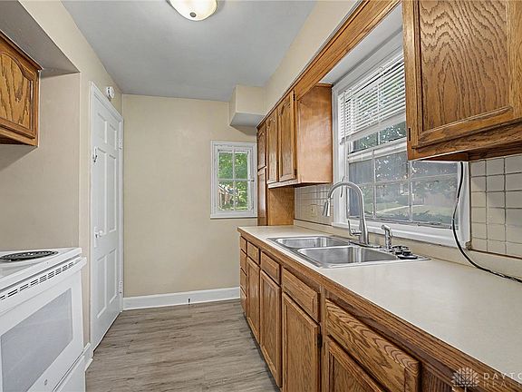 5th image of 3842 Columbine Pl