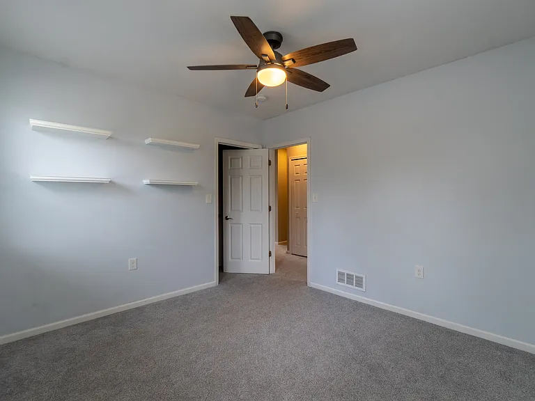 2604 Manchester Rd — Photo 33
