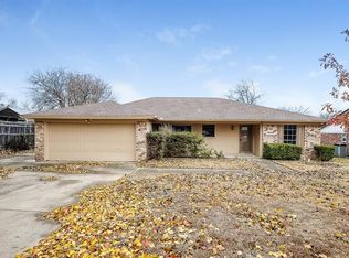 1625 Timberline Dr, Benbrook, TX 76126