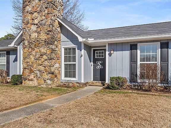 2nd image of 6506 Buckhead Dr