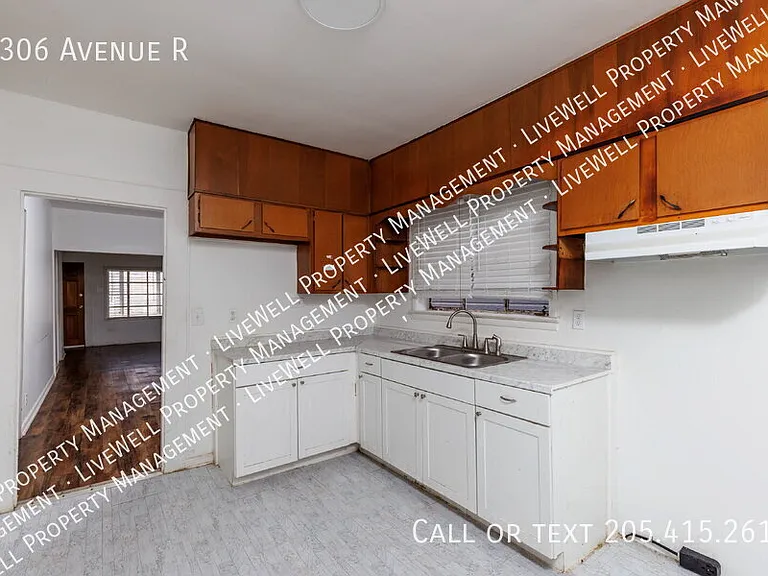 1306 Avenue R — Photo 8