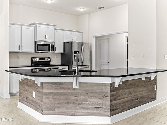 5th image of 17 Smollett Pl
