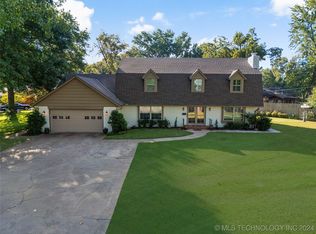 2702 E 56th Pl, Tulsa, OK 74105