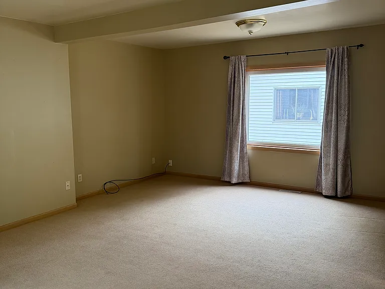 510 E Margaret St — Photo 4