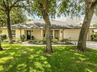 713 Doaks Dr, Runaway Bay, TX 76426