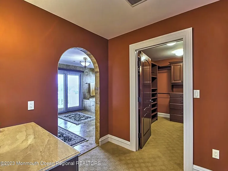 220 Pointe Dr — Photo 15